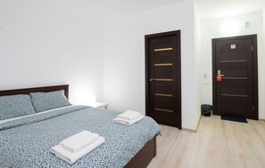 Comfort Double Room, 1 Double Bed, City View | Hypo-allergenic bedding, desk, laptop workspace, blackout drapes - Guest house Agrodom (Nizhny Novgorod)