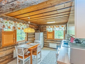 Jääkaappi, mikroaaltouuni, astianpesukone