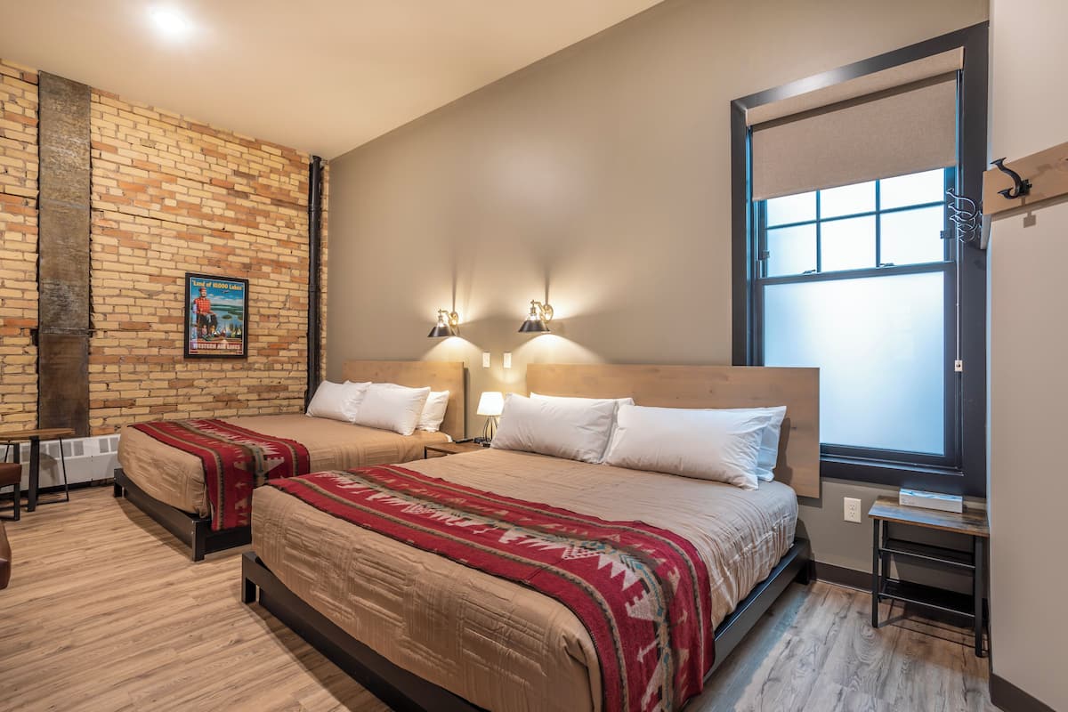 Room 11 @ 102 West Main Street (Interior, No View) | Premium bedding, individually decorated, individually furnished