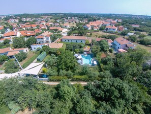 Exterior - Authentic Istrian House - Apartment with saltwater pool- 15 min from Kamenjak (Pula)