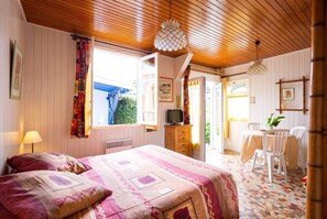 Pengeskab på værelset, strygejern/strygebræt, Wi-Fi, sengetøj