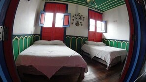 Familienzimmer, 2 Doppelbetten, Parkblick | Zustellbetten, kostenloses WLAN, Bettwäsche