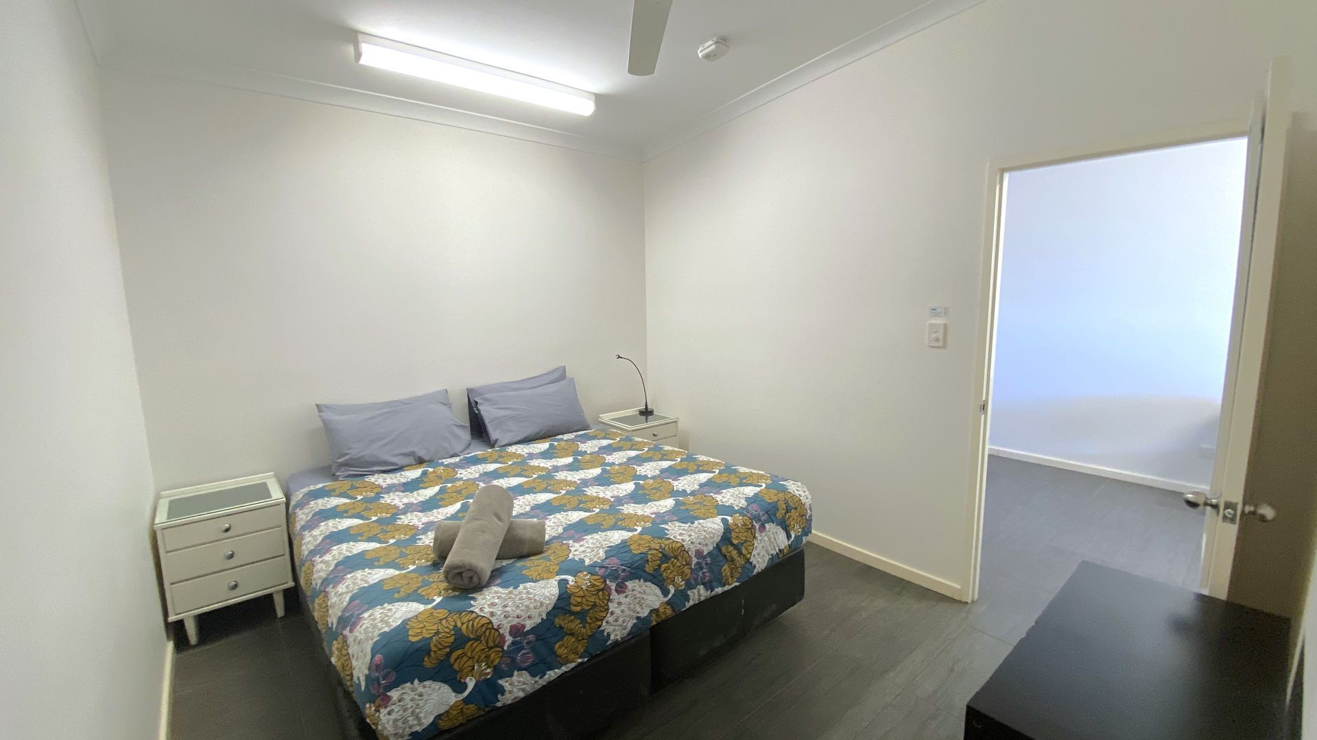 1 bedroom, desk, WiFi, bed sheets