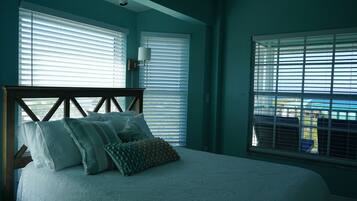 3 bedrooms, in-room safe, free WiFi, bed sheets