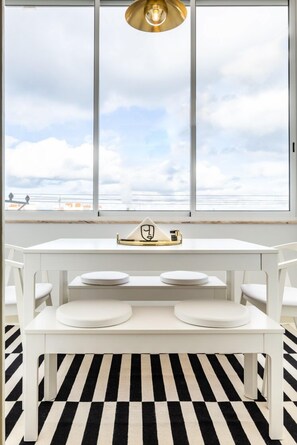 Dining - Amazing Lisboa! Views & Style in Historical Graça (Lisboa)