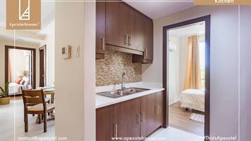 3 bedrooms, in-room safe, iron/ironing board, WiFi