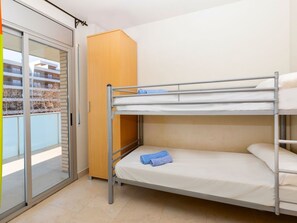 2 Schlafzimmer, Bügeleisen/Bügelbrett