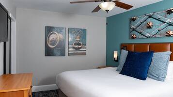 2 bedrooms, iron/ironing board, internet, bed sheets