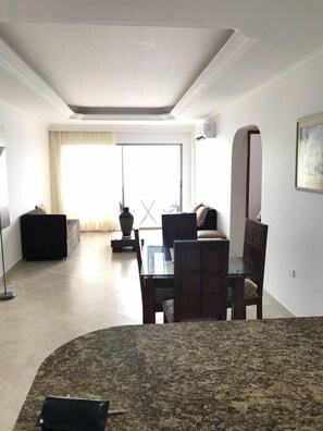 Deluxe Apartment, 2 Double Beds | Iron/ironing board, free WiFi