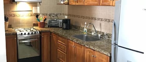 Deluxe Apartment, 2 Double Beds | Iron/ironing board, free WiFi