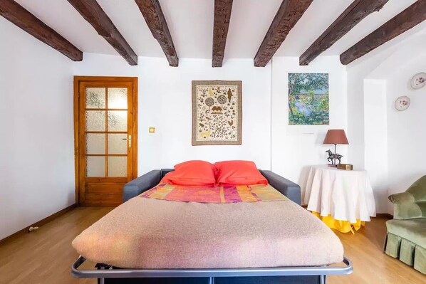 1 bedroom, iron/ironing board, travel crib, free WiFi