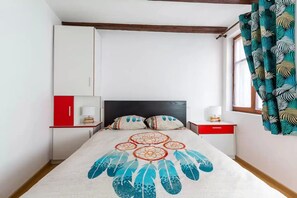 1 bedroom, iron/ironing board, travel cot, free WiFi - Typical apartment in the heart of Petite France (Strasbourg)