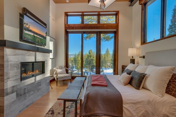 4 bedrooms, desk, iron/ironing board, free WiFi