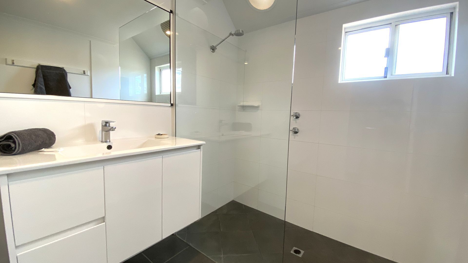 Shower, towels