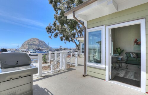 Ocean front, rock view: Salty Sister 3Bdrm with outdoor patios to gather