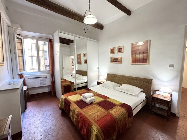 3 soverom, strykejern/-brett, wi-fi (inkludert) og sengetøy