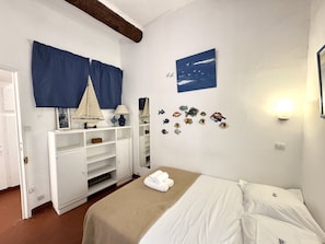 3 camere, ferro/asse da stiro, Wi-Fi gratuito, lenzuola