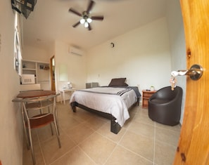 1 sovrum, strykjärn/strykbräda, wi-fi och sängkläder