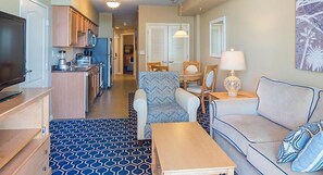 TV, DVD player - Located in the Heart of Myrtle Beach, close to the Beach, Museum's, with access to all amenities (Myrtle Beach)