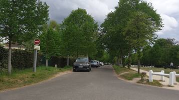 Third-party on-site parking