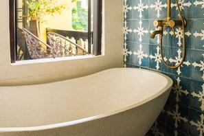 Hair dryer, towels, soap, shampoo - Private Pool villa - Oldtown location (HỘI AN)