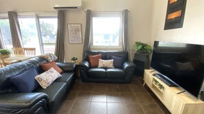 Living area - Osprey Holiday Village Unit 113/2 Bedroom apartment in complex with a pool (EXMOUTH)