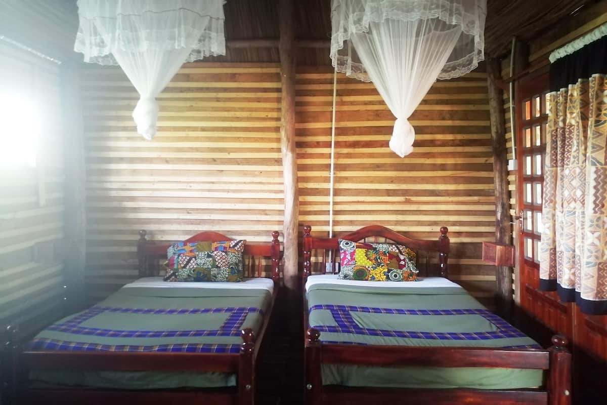 Seterika/papan seterika, cadar katil