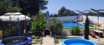 Villa Velin Apartments