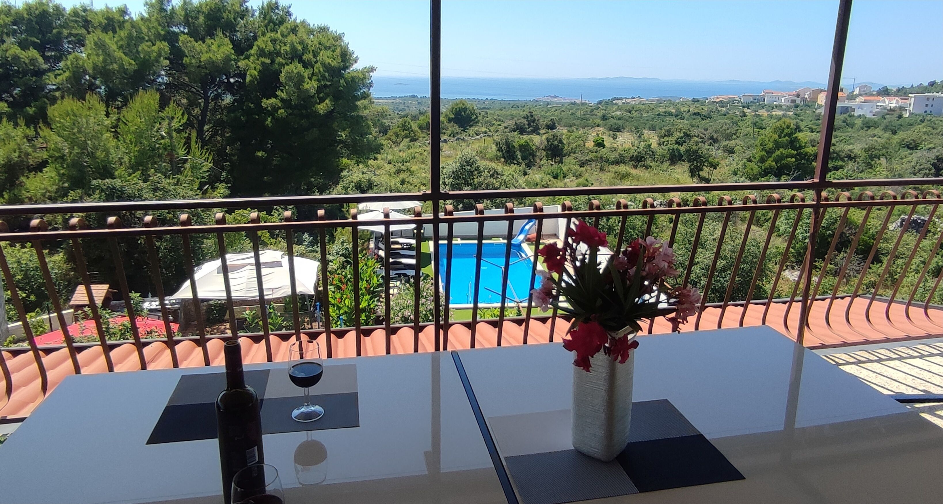 Penthouse có tầm nhìn toàn cảnh, quang cảnh biển | Hiên