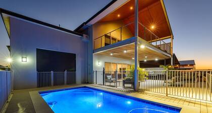 21 Corella Court - PRIVATE JETTY & POOL