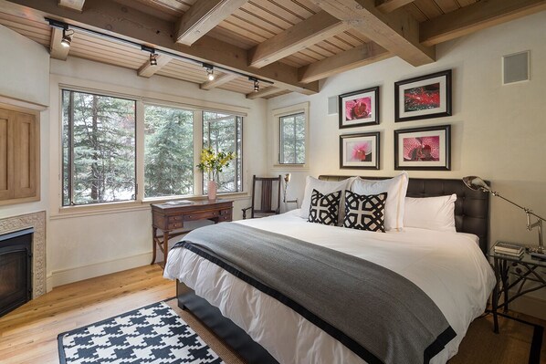 6 عدّة غرف نوم ومكواة/لوح كي وواي فاي مجانًا وملاءات أسرّة