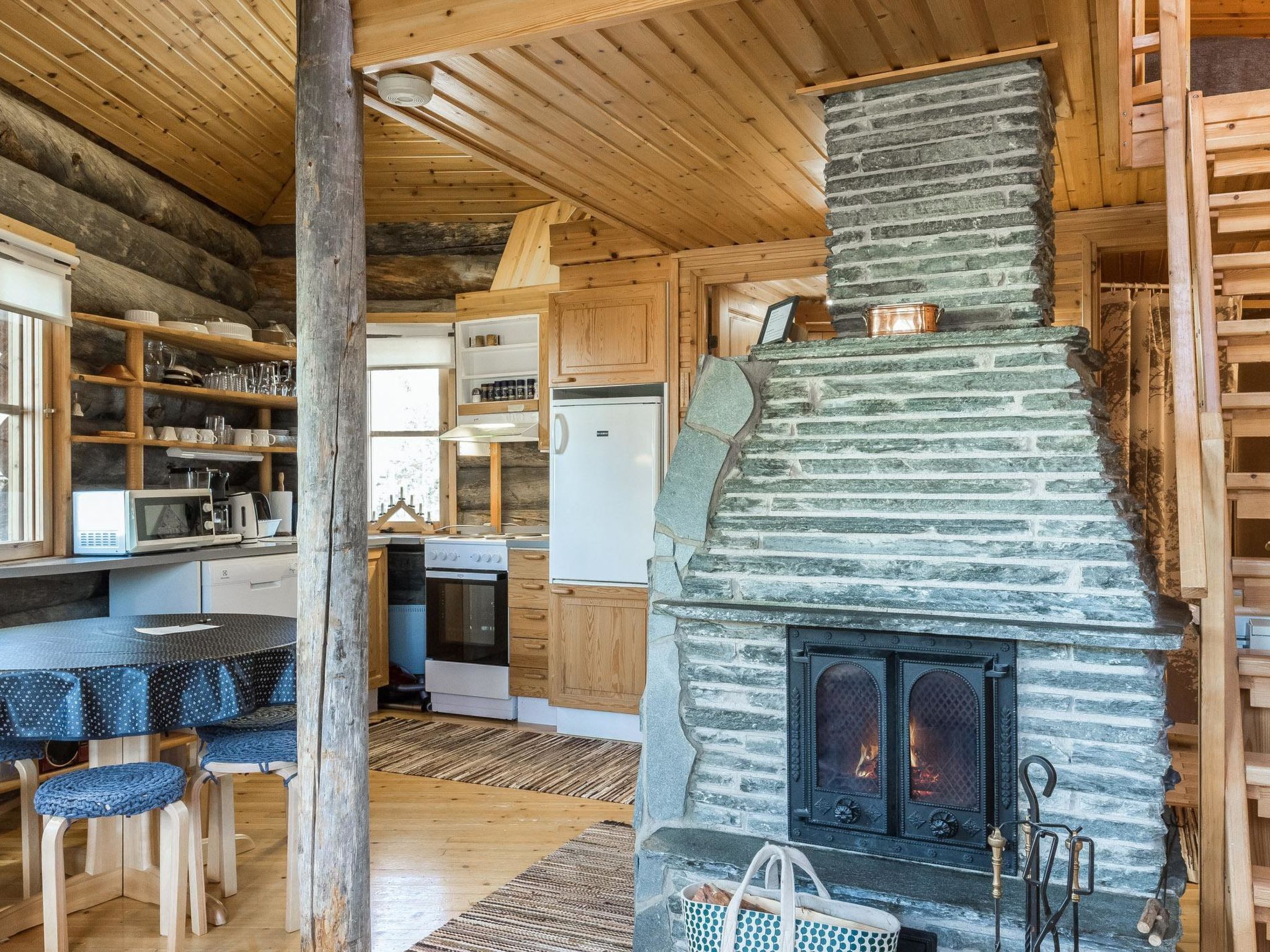 Réfrigérateur, micro-ondes, lave-vaisselle