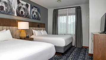 2 bedrooms, iron/ironing board, internet, bed sheets