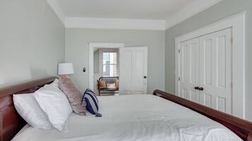 2 chambres, fer et planche à repasser, Wi-Fi, draps fournis