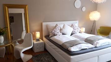 4 soveværelser, pengeskab på værelset, strygejern/strygebræt