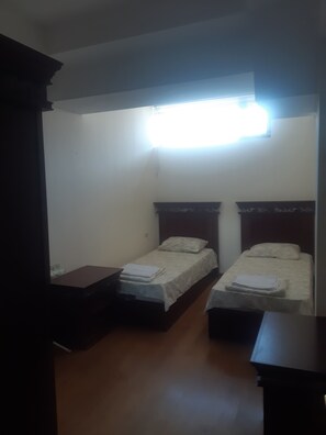 2 dormitorios, tabla de planchar con plancha, wifi