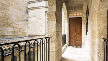 Enceinte de lâhĂ©bergement