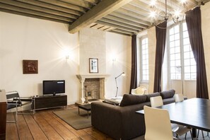 TV - Descazeaux (BORDEAUX)