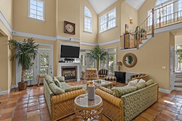 Televisión y futbolito 