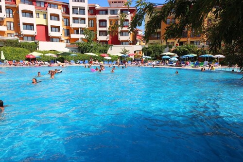 Marina Cape - Huoneisto, josta on osittainen merinäköala