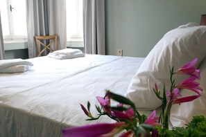 4 bedrooms, iron/ironing board, travel cot, free WiFi