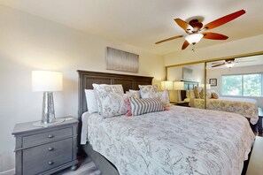 2 bedrooms, iron/ironing board, internet, bed sheets