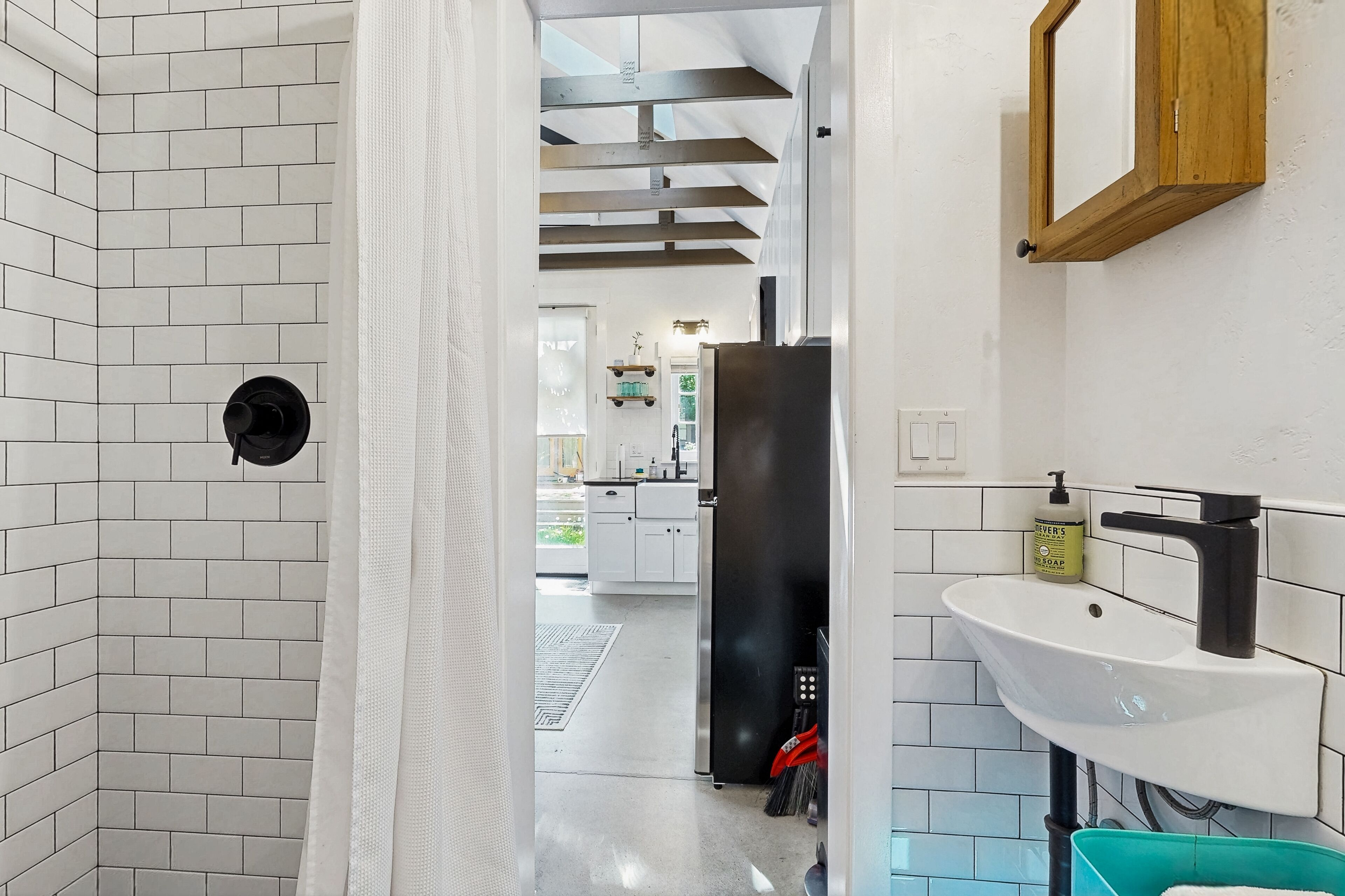 Hårføner og håndklær