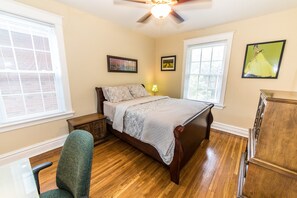 3 habitaciones, escritorio, tabla de planchar con plancha y wifi gratis 