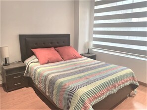 2 dormitorios, tabla de planchar con plancha, wifi gratis y ropa de cama