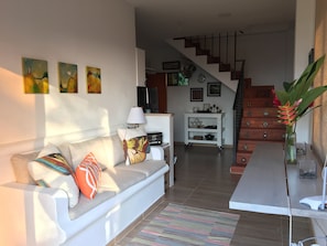 Premium House, 2 Bedrooms, Private Pool, City View | Living area