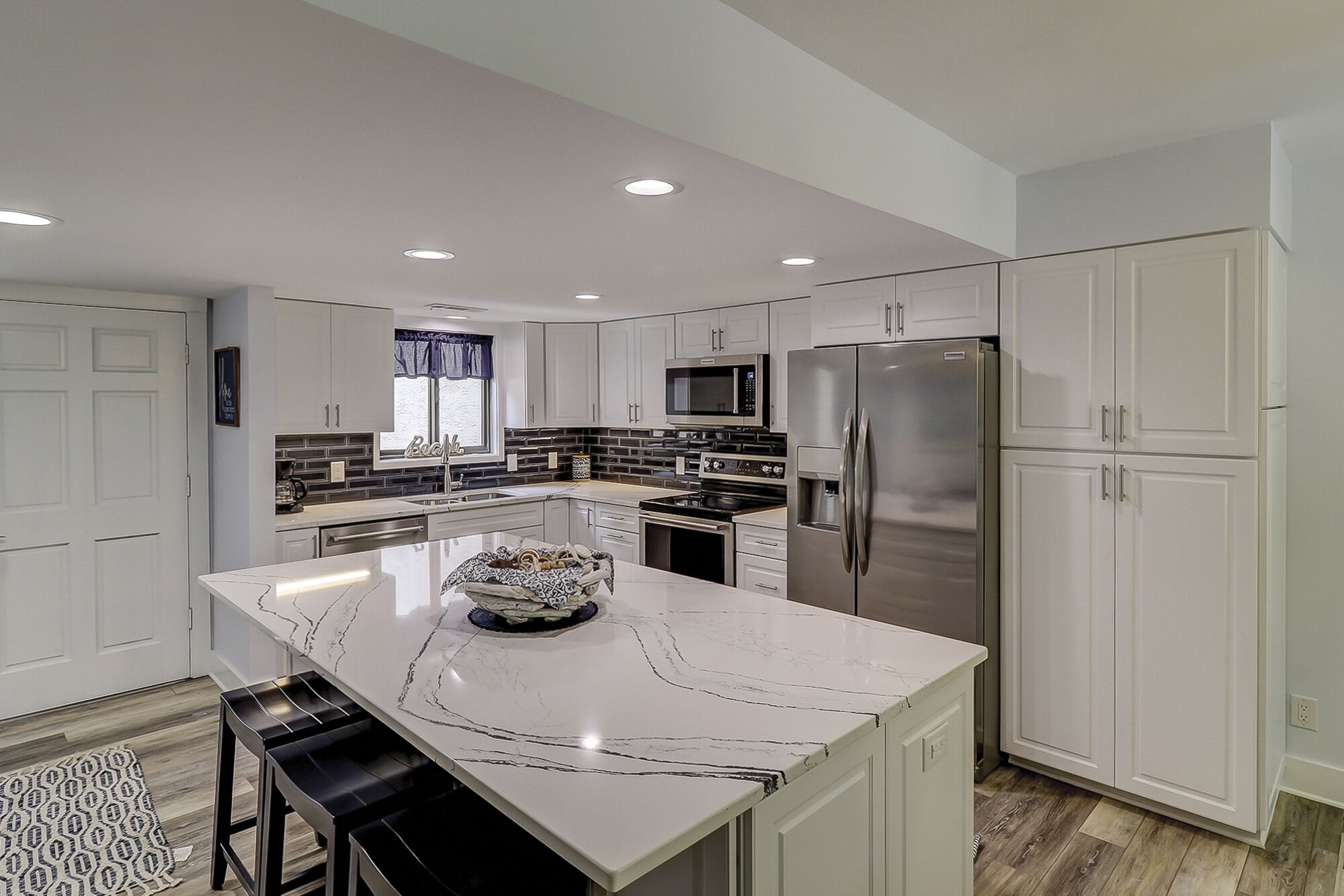 冰箱、微波炉、洗碗机、茶具/咖啡用具