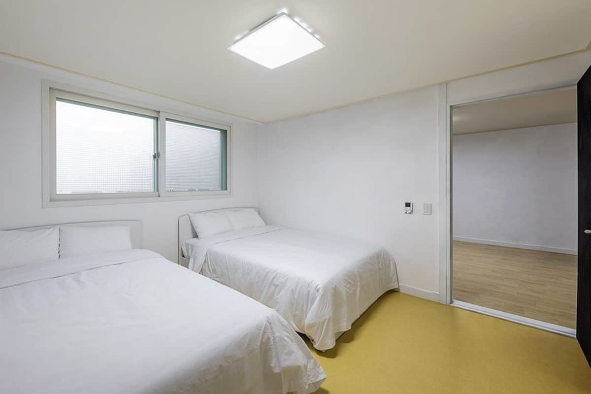 Mini Two Room | Free WiFi