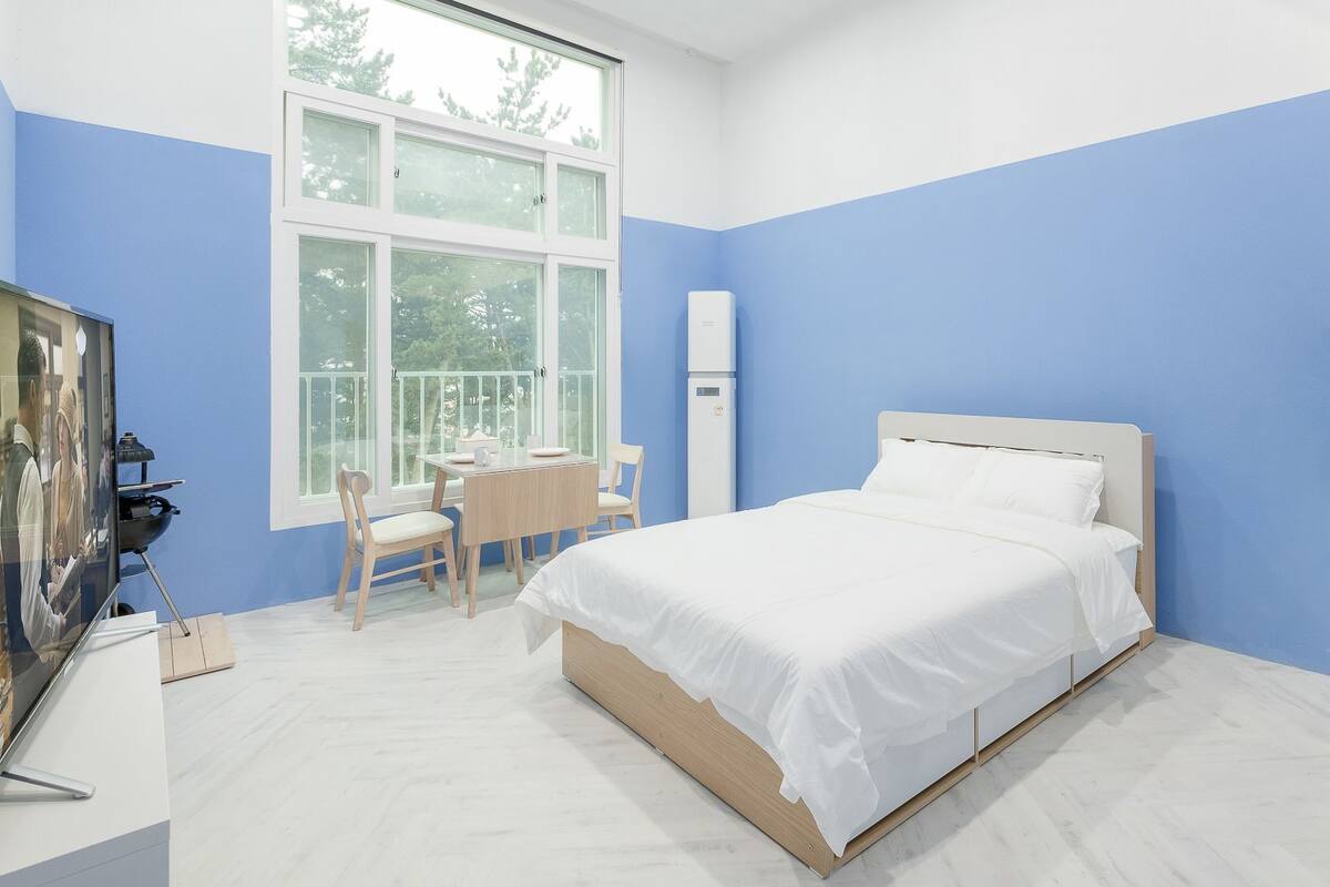 One Room | WiFi (free)