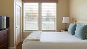 2 bedrooms, iron/ironing board, Internet, bed sheets